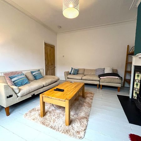 Charming Cottage Retreat With Garden - Sleeps 12 布里斯托 外观 照片