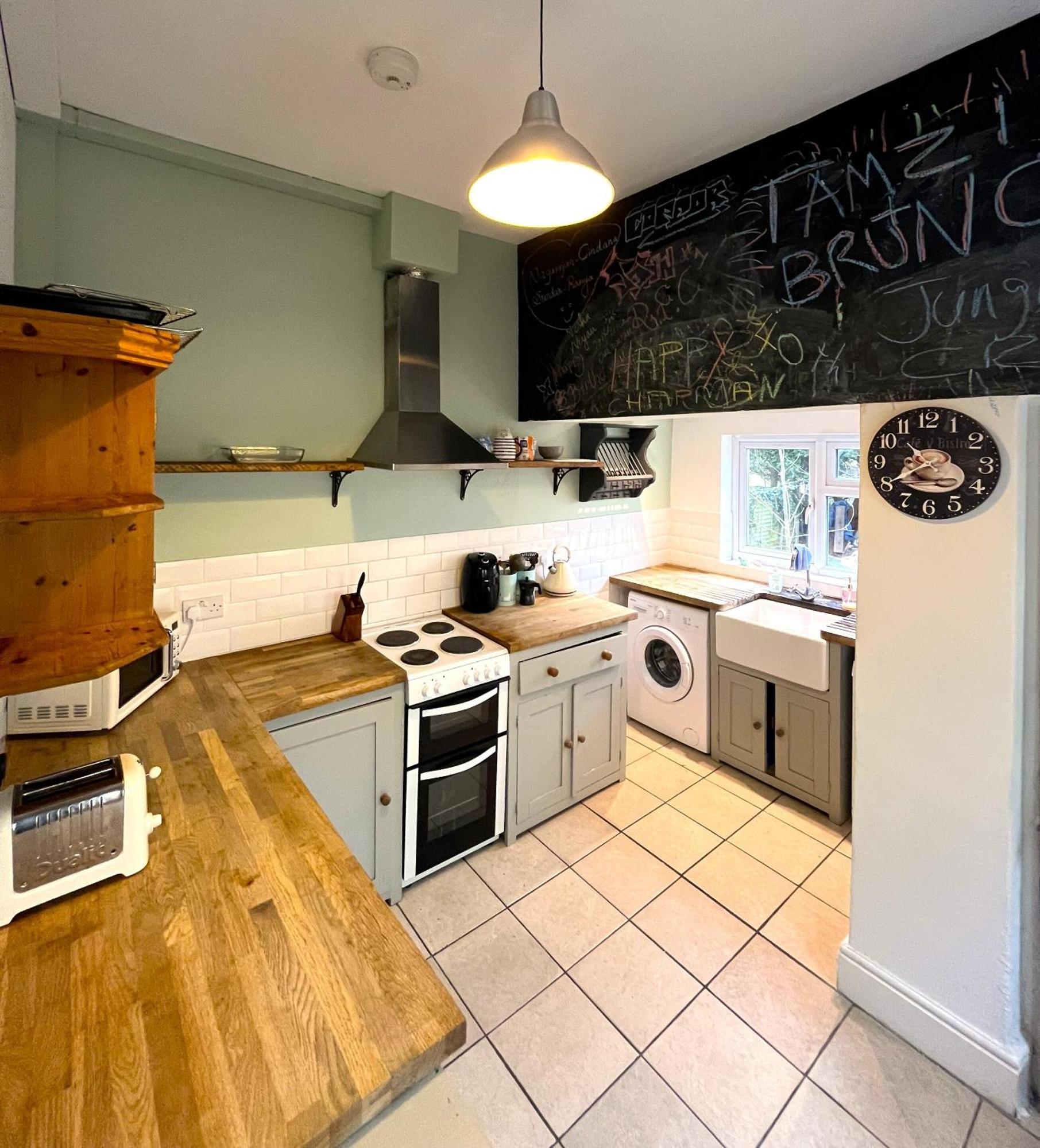 Charming Cottage Retreat With Garden - Sleeps 12 布里斯托 外观 照片