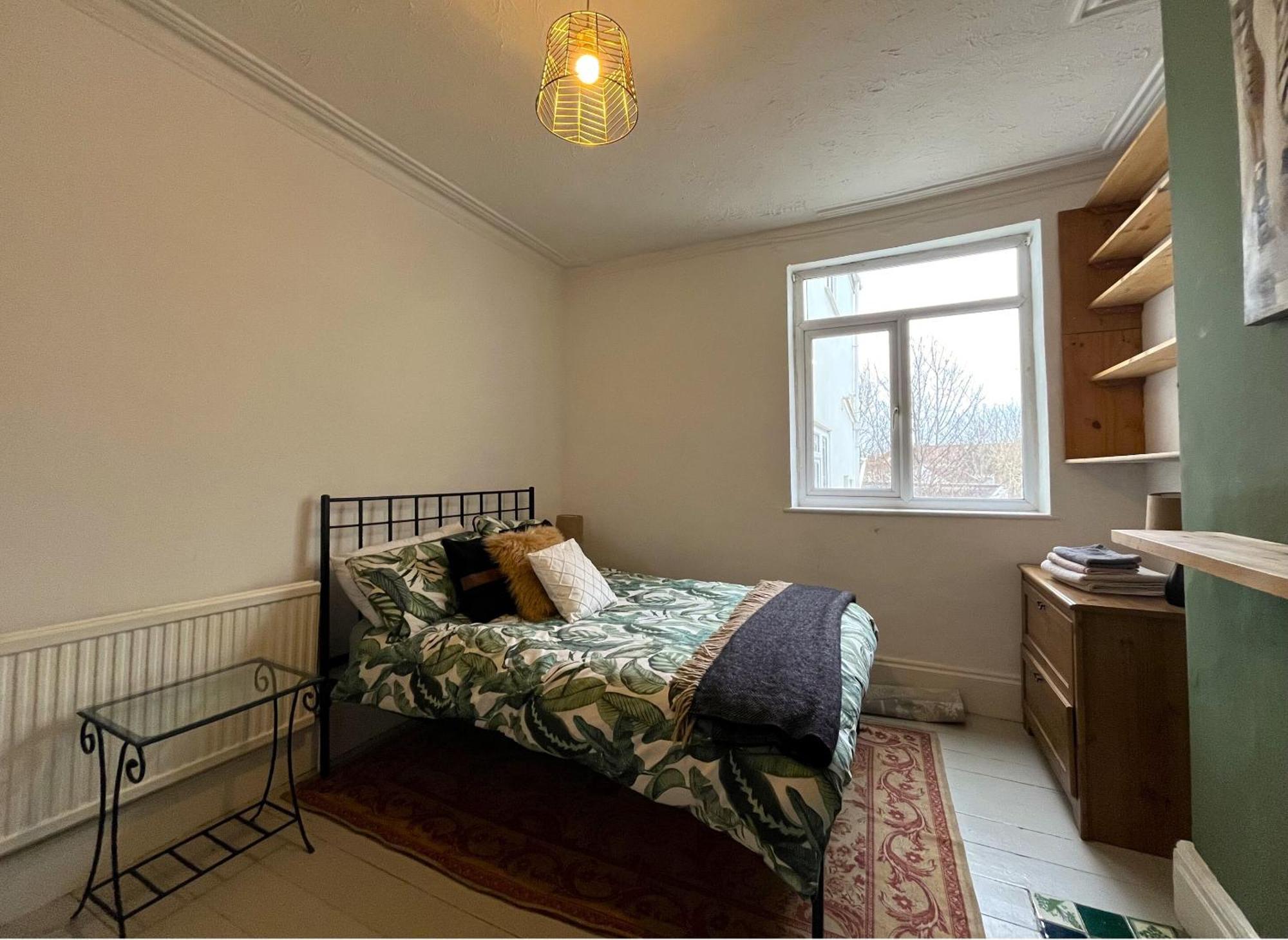 Charming Cottage Retreat With Garden - Sleeps 12 布里斯托 外观 照片