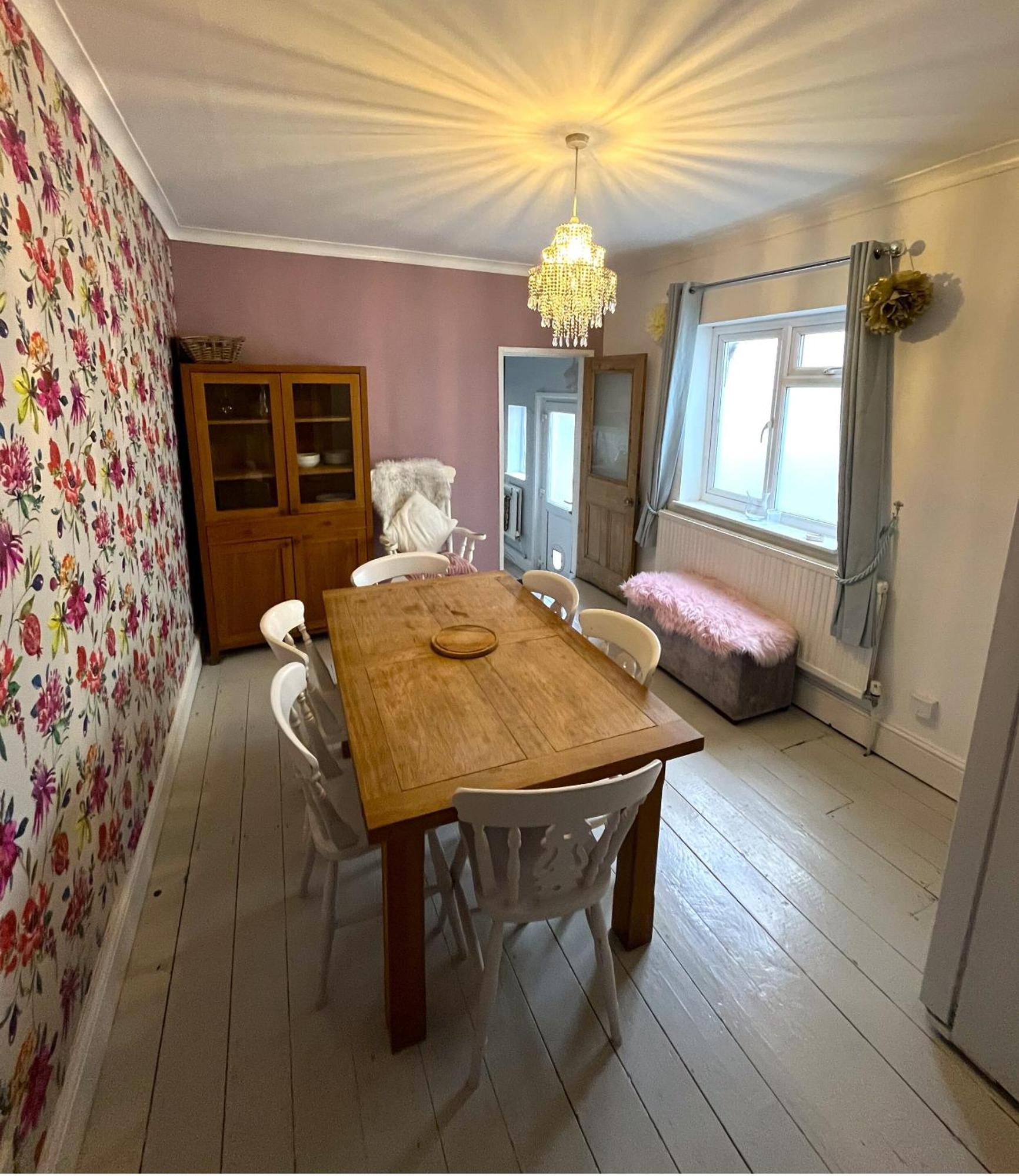 Charming Cottage Retreat With Garden - Sleeps 12 布里斯托 外观 照片